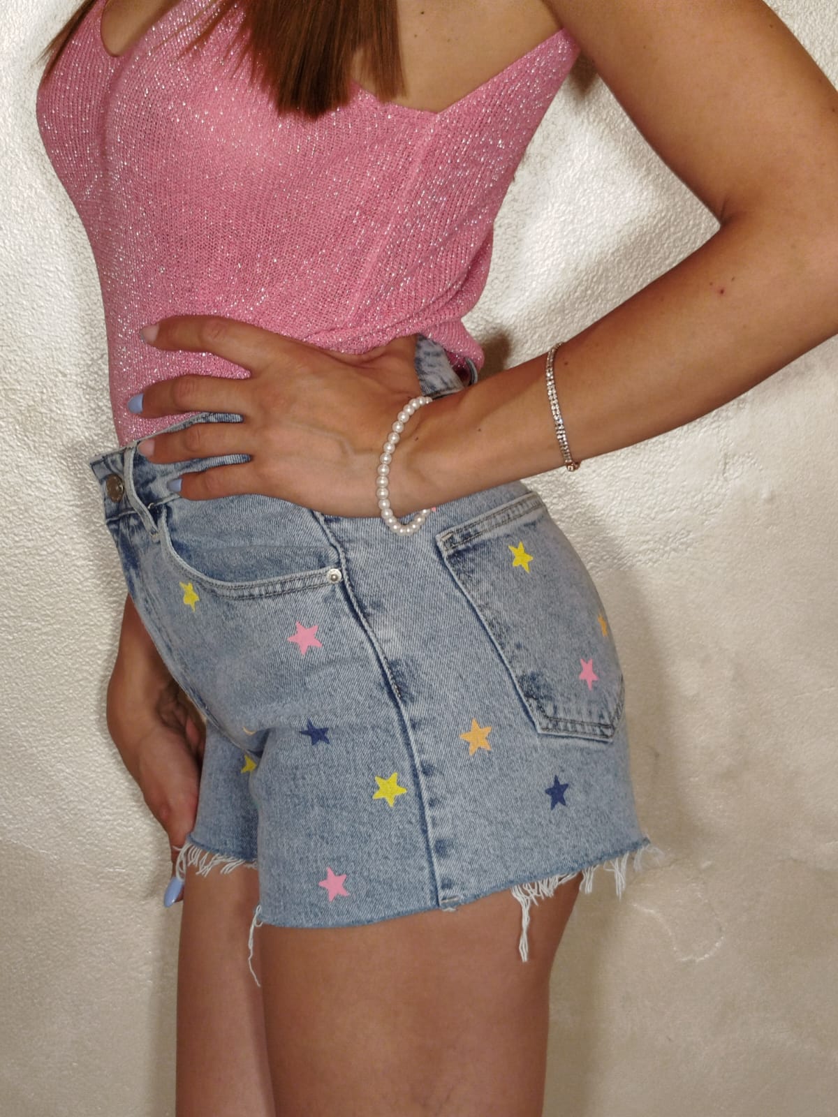 shorts con stelline multicolor